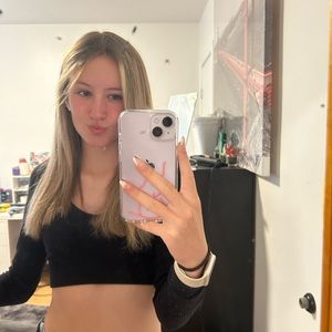 Meet your Posher, Claire